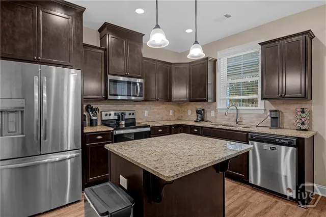 $389,900 | 181 Laguna Way, Savannah, GA 31405