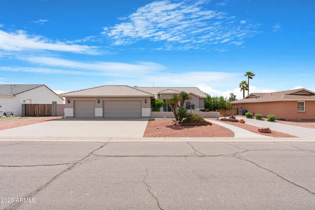 $475,000 | 8557 West Royal Blackheath Drive, Arizona City, AZ 85123