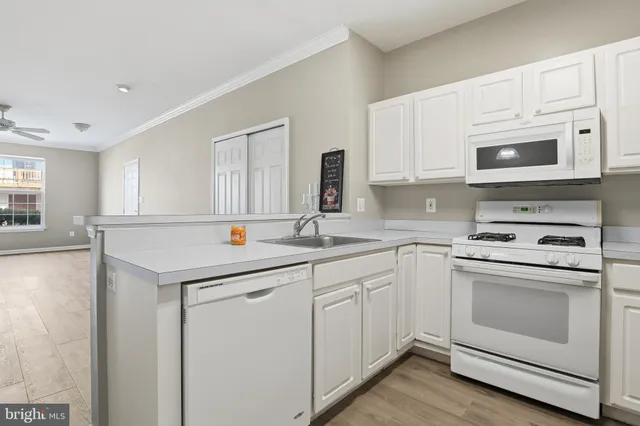 $1,999 | 9212 Azure Court, Unit 102, Manassas, VA 20110