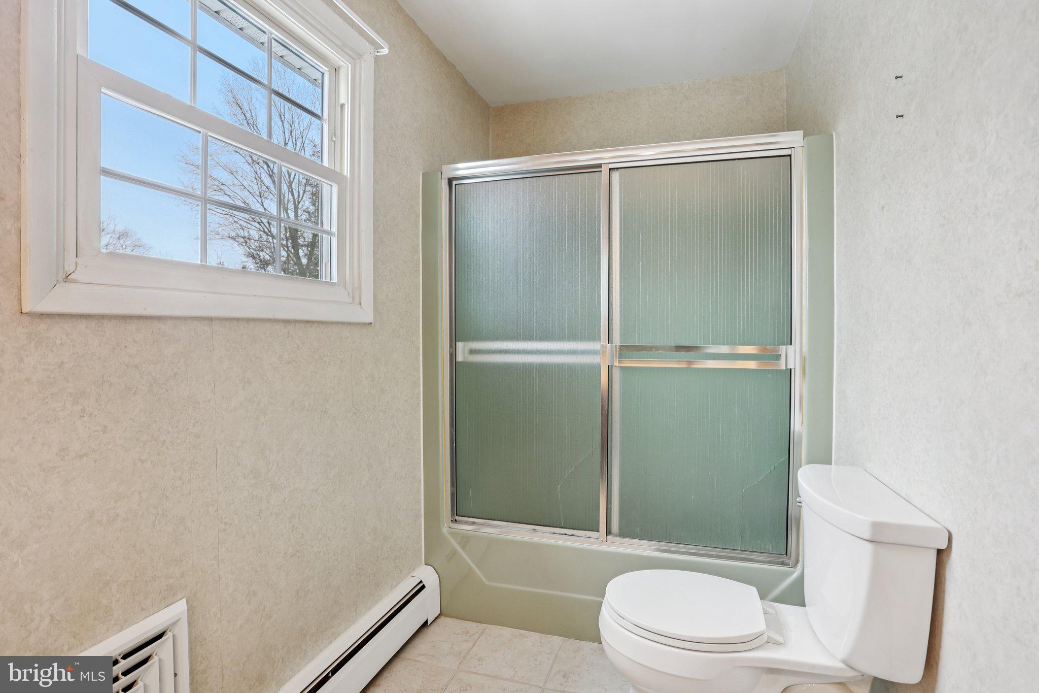 194 Long Lane Kirkwood, PA 17536 - Photo 31 of 56 a bathroom with a toilet and a shower