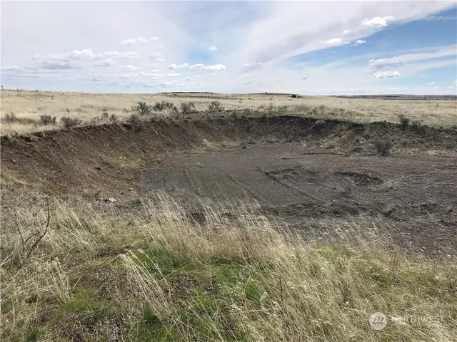 a view of a large building