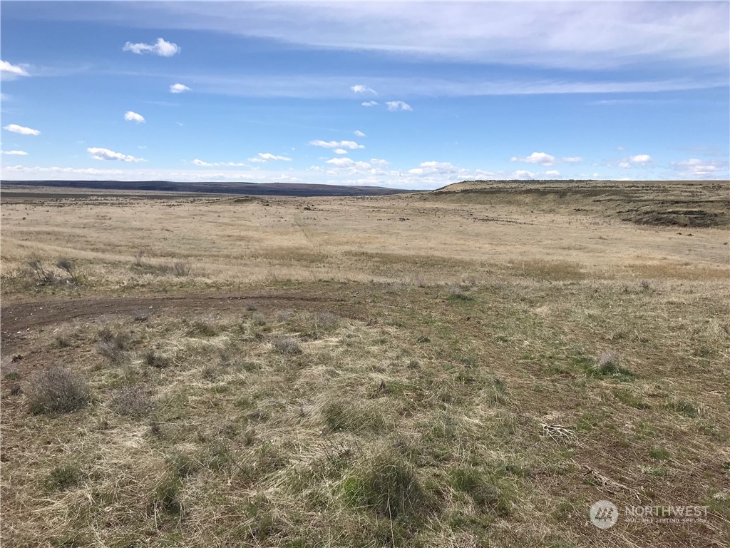 32761 Northeast K Road Coulee City, WA 99115 - Photo 12 of 27 a view of an ocean