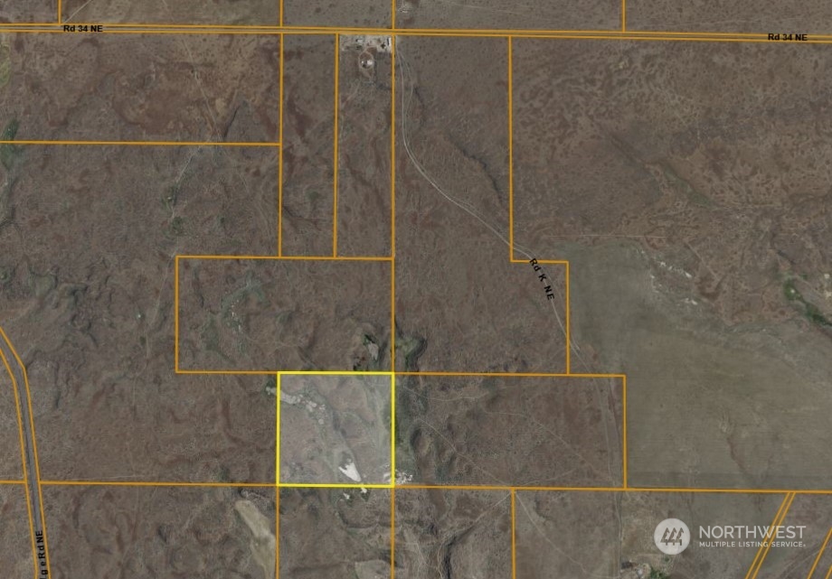 32761 Northeast K Road Coulee City, WA 99115 - Photo 20 of 27 a bathroom with a shower