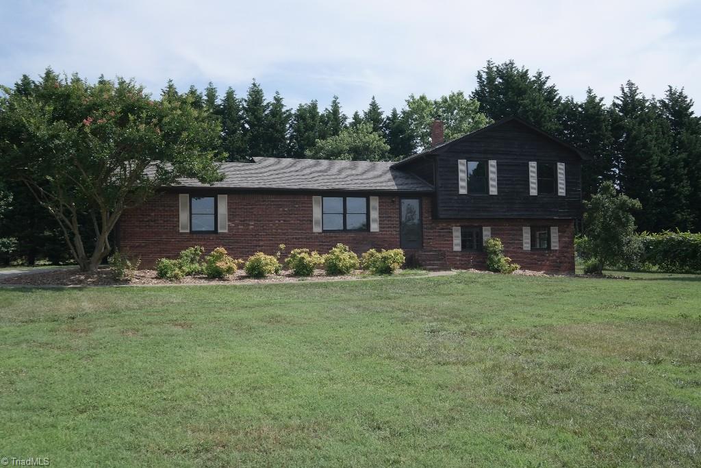 1260 Community Road Lexington, NC 27295 - Photo 1 of 13 front of the house