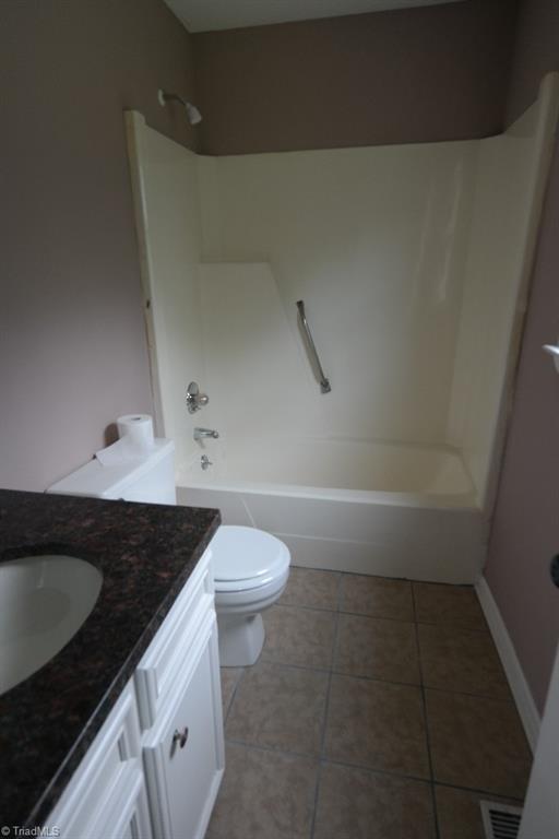 1260 Community Road Lexington, NC 27295 - Photo 7 of 13 master bath