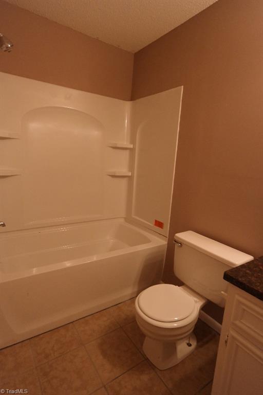 1260 Community Road Lexington, NC 27295 - Photo 8 of 13 2nd bath