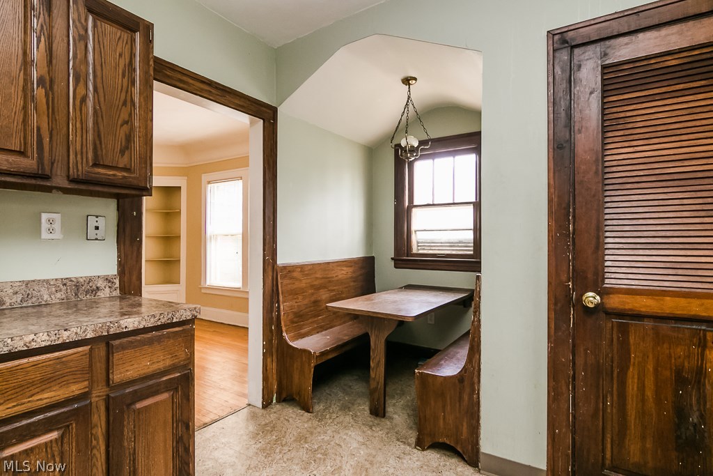 4001 Delmore Road Cleveland Heights, OH 44121 - Photo 14 of 35