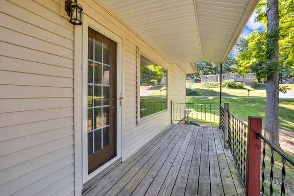 $350,000 | 100 Southwood Drive, Jerome, MI 49249