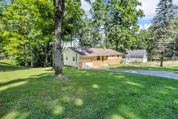 $350,000 | 100 Southwood Drive, Jerome, MI 49249