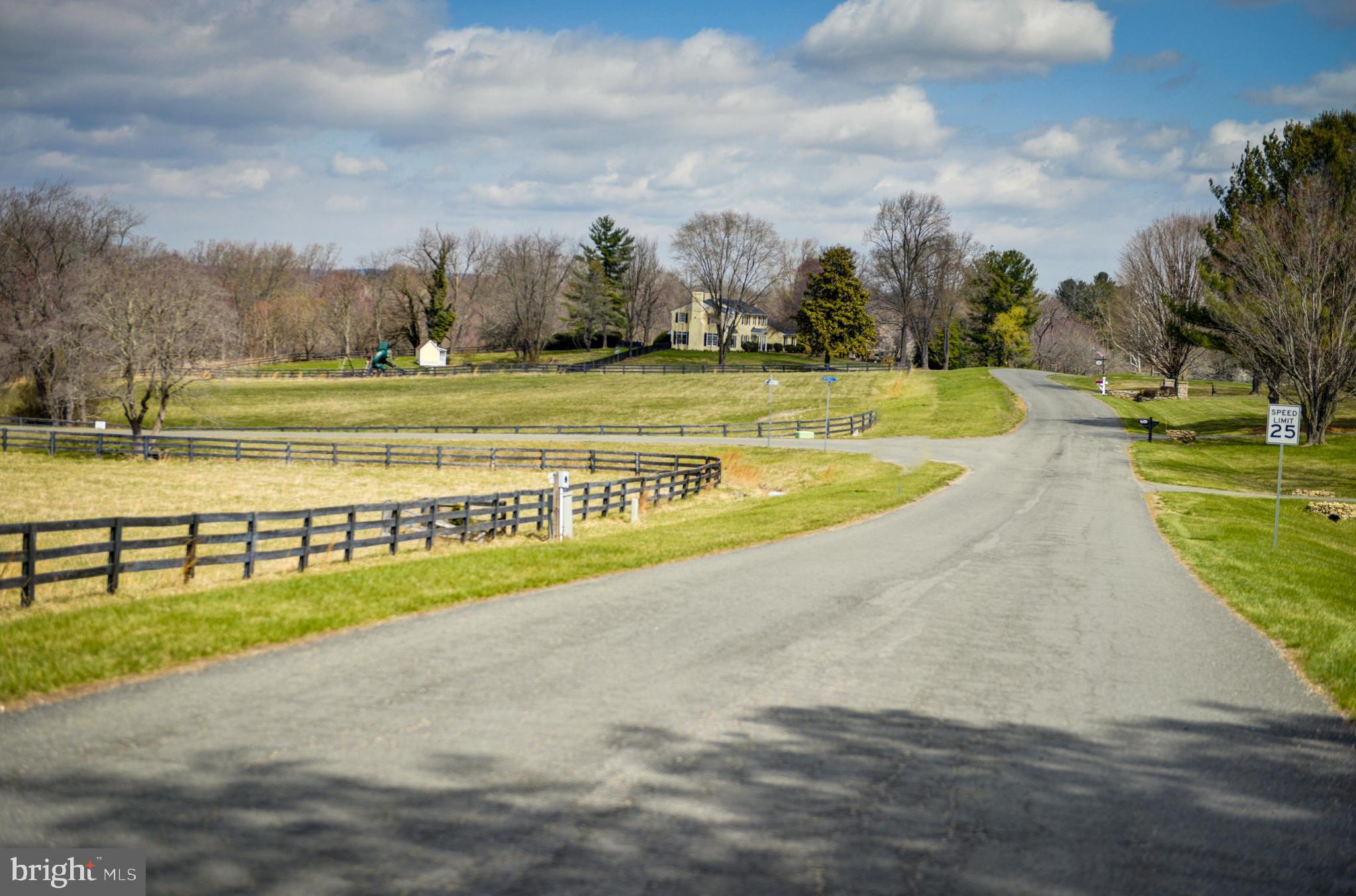 Middleburg Downs Middleburg, VA 20117 - Photo 3 of 6 Wide streets, Comcast Cable