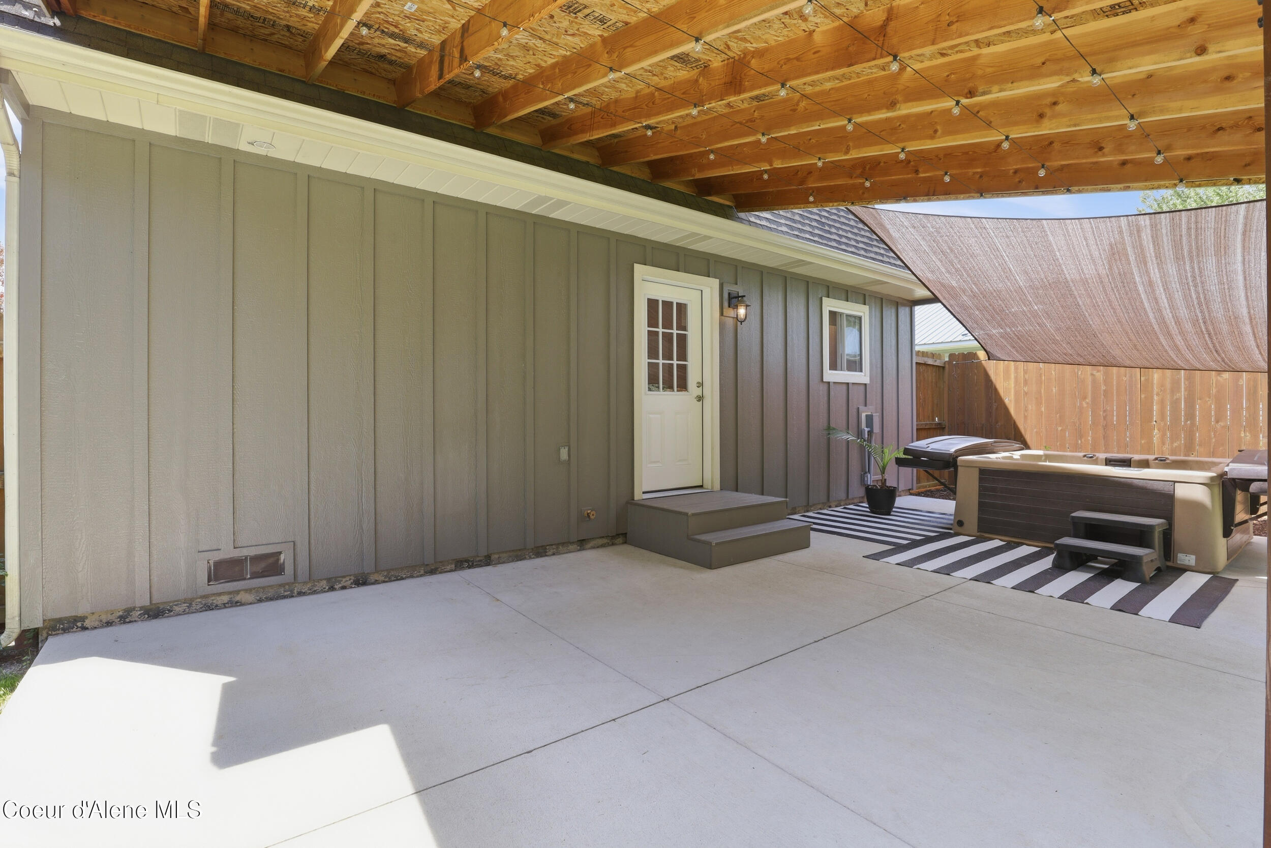 95 Whiskey Jack Road Sandpoint, ID 83864 - Photo 22 of 29 covered patio
