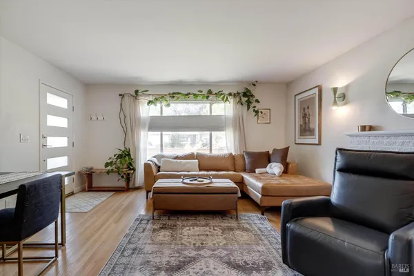$759,900 | 3018 Stadium Avenue, Napa, CA 94558