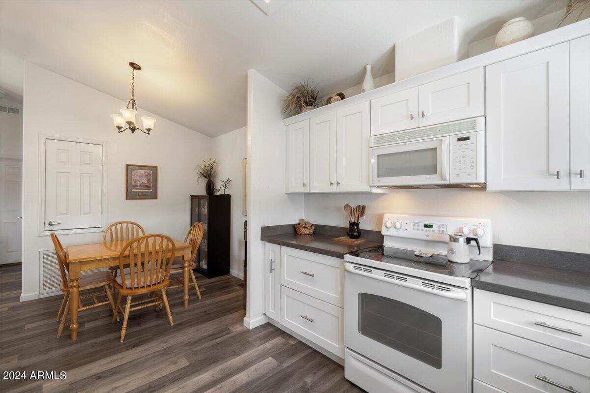 8865 East Baseline Road, Unit 531 Mesa, AZ 85209 - Photo 8 of 27 Kitchen