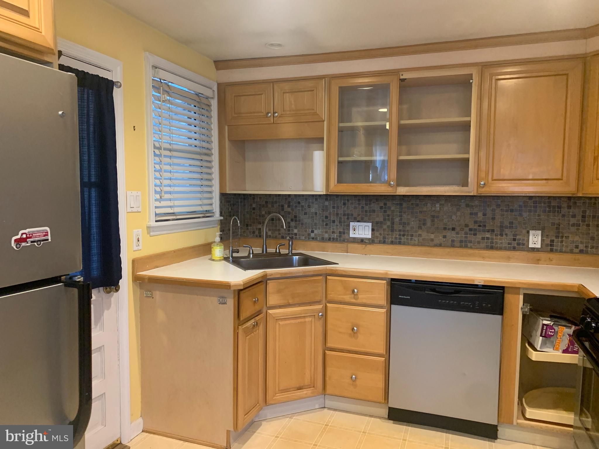 48 Barren Road Newtown Square, PA 19073 - Photo 4 of 26