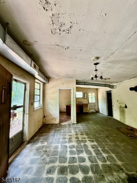 58 Hollow Road Glen Gardner, NJ 08826 - Photo 4 of 17