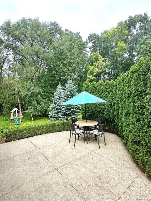 318 Ridgewood Road Rochester, MI 48306 - Photo 30 of 34 Gallery Image 30