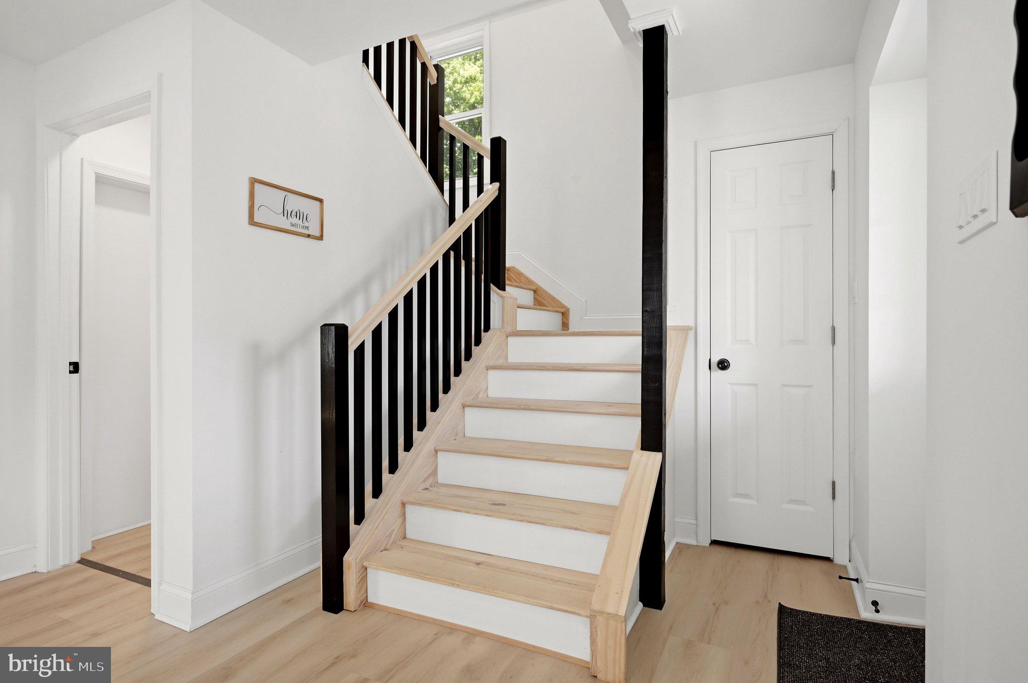 106 South George Street Ranson, WV 25438 - Photo 17 of 52 Stairs