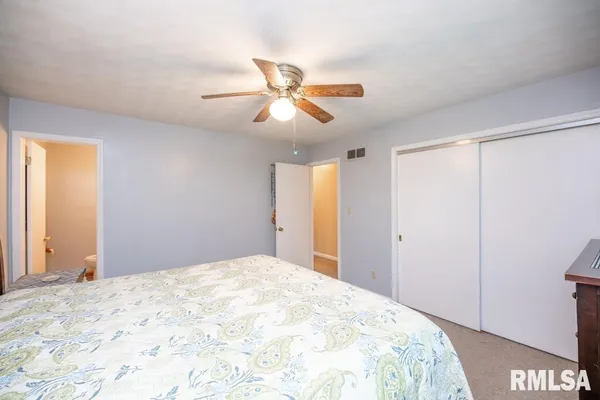 $267,000 | 6315 North Post Oak Road, Peoria, IL 61615