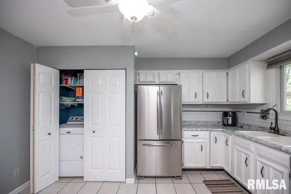 $267,000 | 6315 North Post Oak Road, Peoria, IL 61615