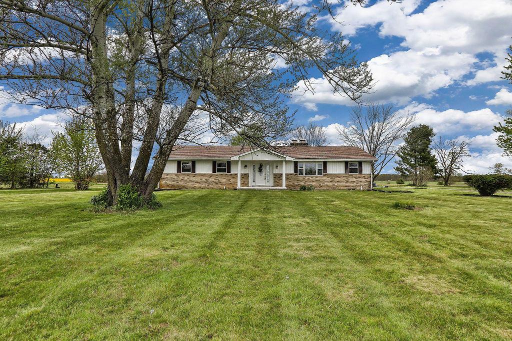 9640 Tarlton Road Circleville, OH 43113 - Photo 2 of 27
