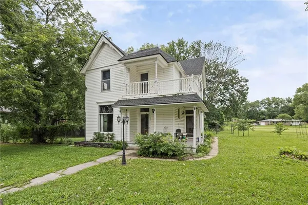 $259,000 | 407 South 5th Street, Garden City, MO 64747