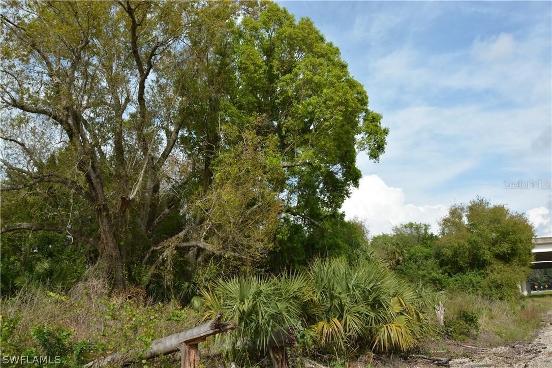 1825 Lavilla Road Punta Gorda, FL 33950 - Photo 3 of 11 Gallery Image 3