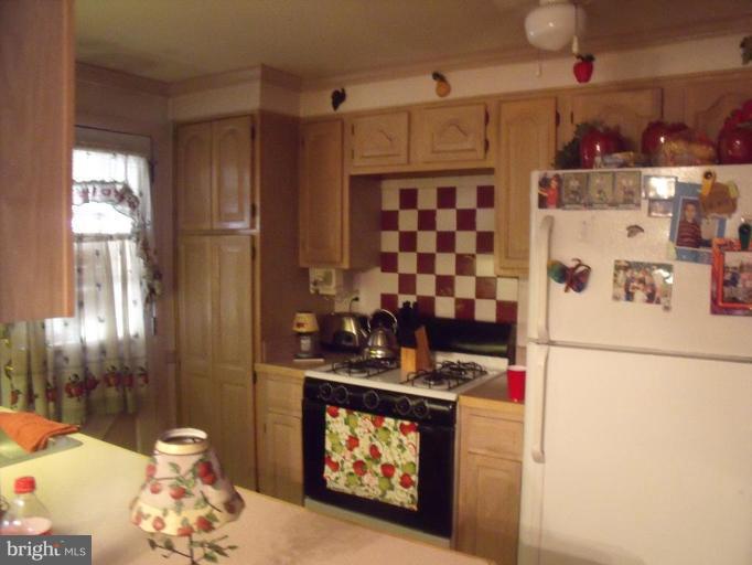 7835 Kavanagh Road Dundalk, MD 21222 - Photo 5 of 9 Kitchen
