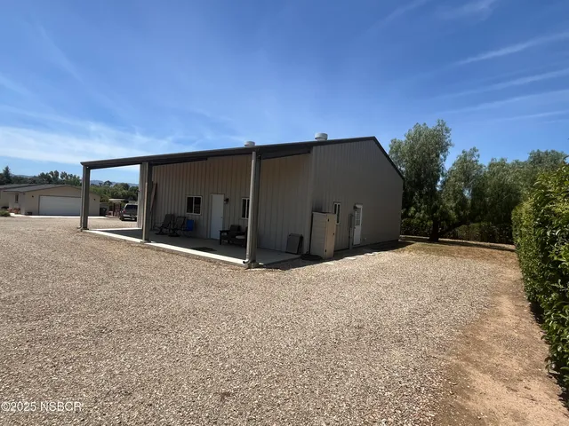 $2,895,000 | 1699 Calzada Avenue, Santa Ynez, CA 93460