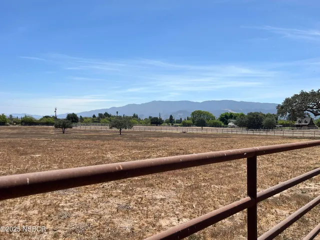 $2,895,000 | 1699 Calzada Avenue, Santa Ynez, CA 93460