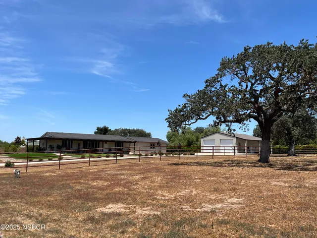 $2,895,000 | 1699 Calzada Avenue, Santa Ynez, CA 93460