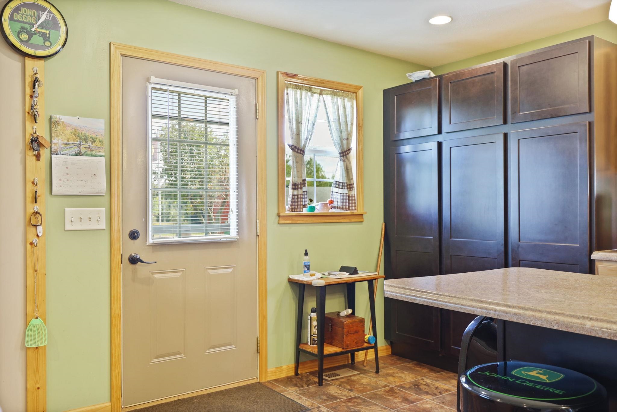 3260 Curry Road Caro, MI 48723 - Photo 6 of 49