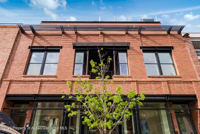 $275,000 | 508 East Cooper Avenue, Unit 201, Aspen, CO 81611