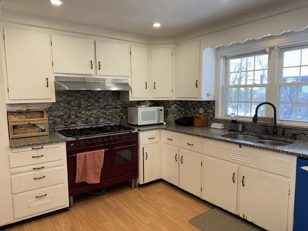 $525,000 | 100 Lawrence Street, Gardner, MA 01440