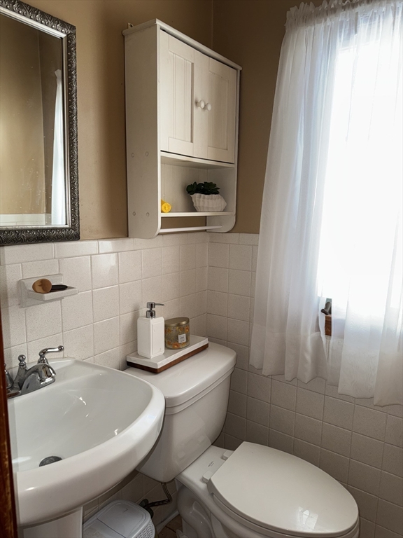 100 Lawrence Street Gardner, MA 01440 - Photo 31 of 38