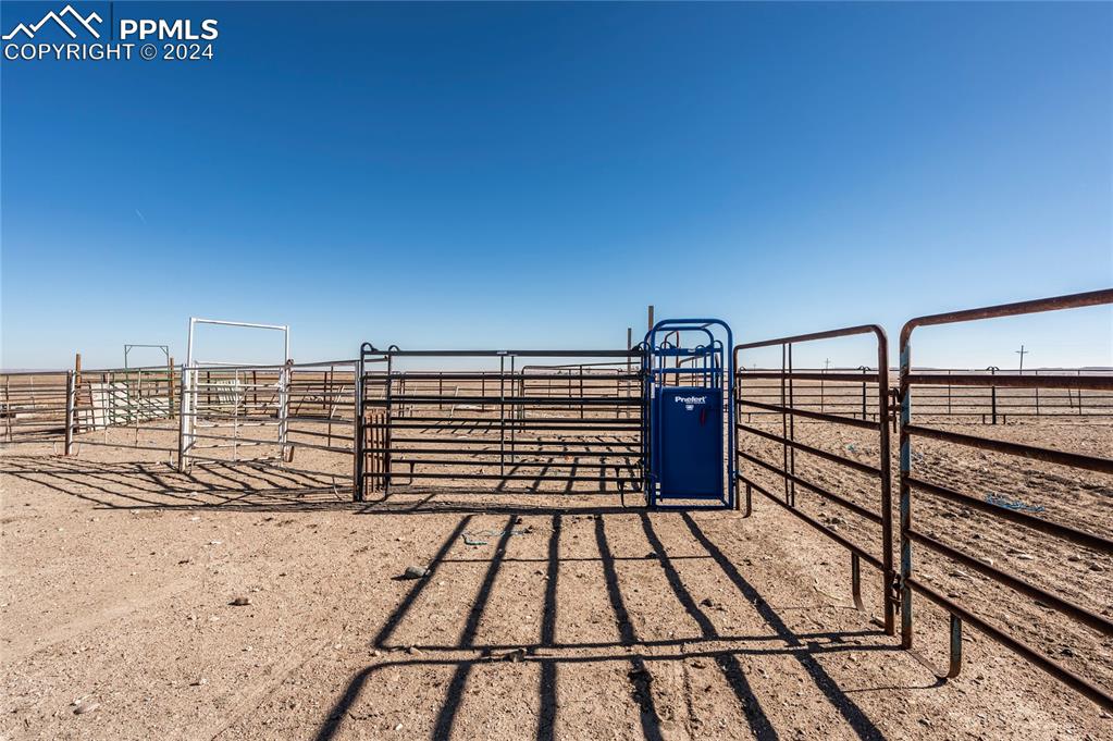 46911 Fields Road Avondale, CO 81022 - Photo 40 of 46