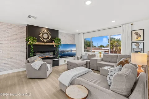 $749,900 | 279 Marion Street, Indian Harbour Beach, FL 32937