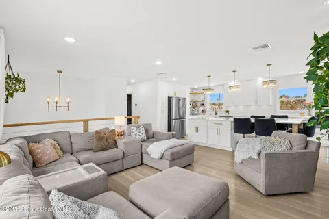 $749,900 | 279 Marion Street, Indian Harbour Beach, FL 32937