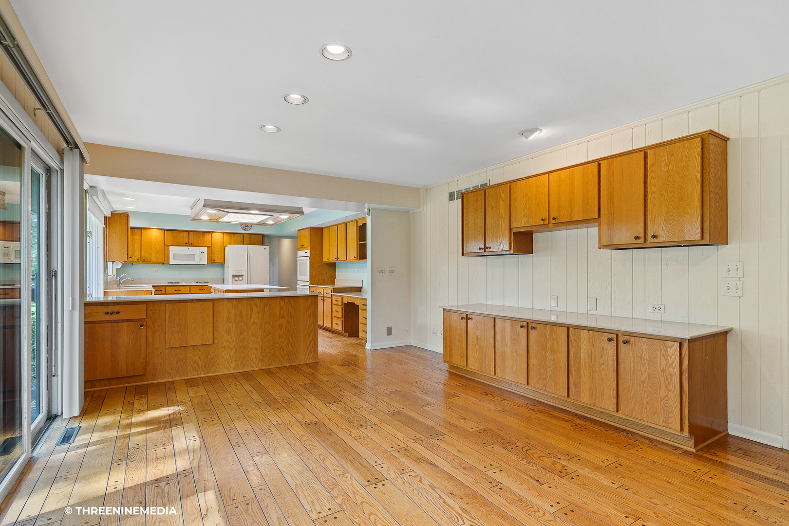 211 Greenwood Road Elgin, IL 60120 - Photo 11 of 35