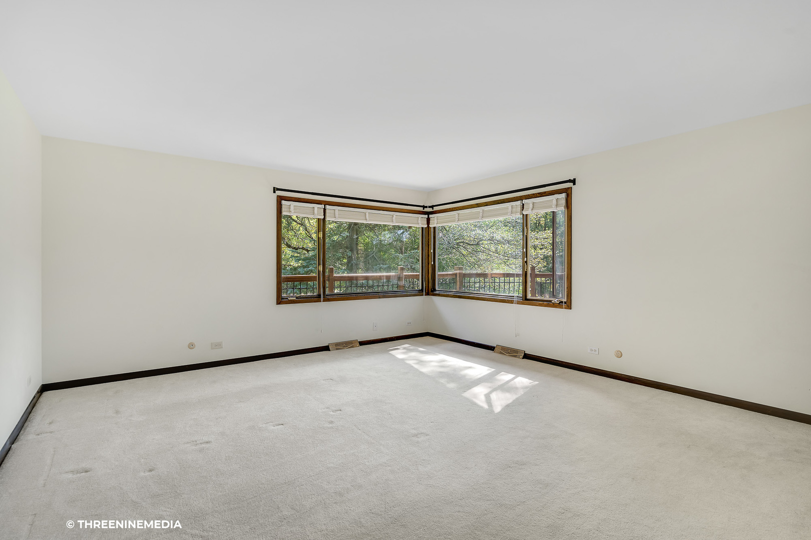 211 Greenwood Road Elgin, IL 60120 - Photo 15 of 35