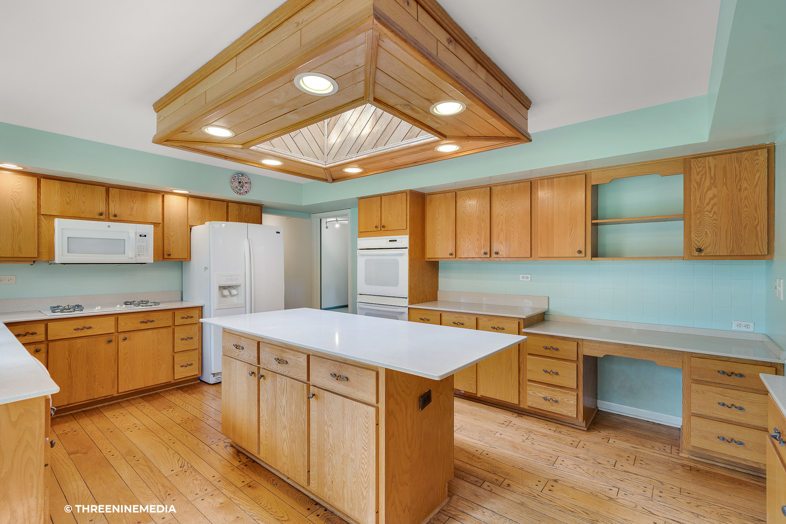 211 Greenwood Road Elgin, IL 60120 - Photo 9 of 35