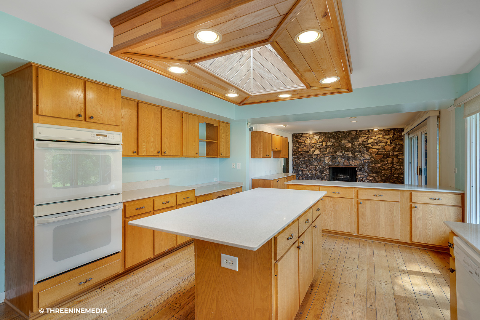 211 Greenwood Road Elgin, IL 60120 - Photo 10 of 35