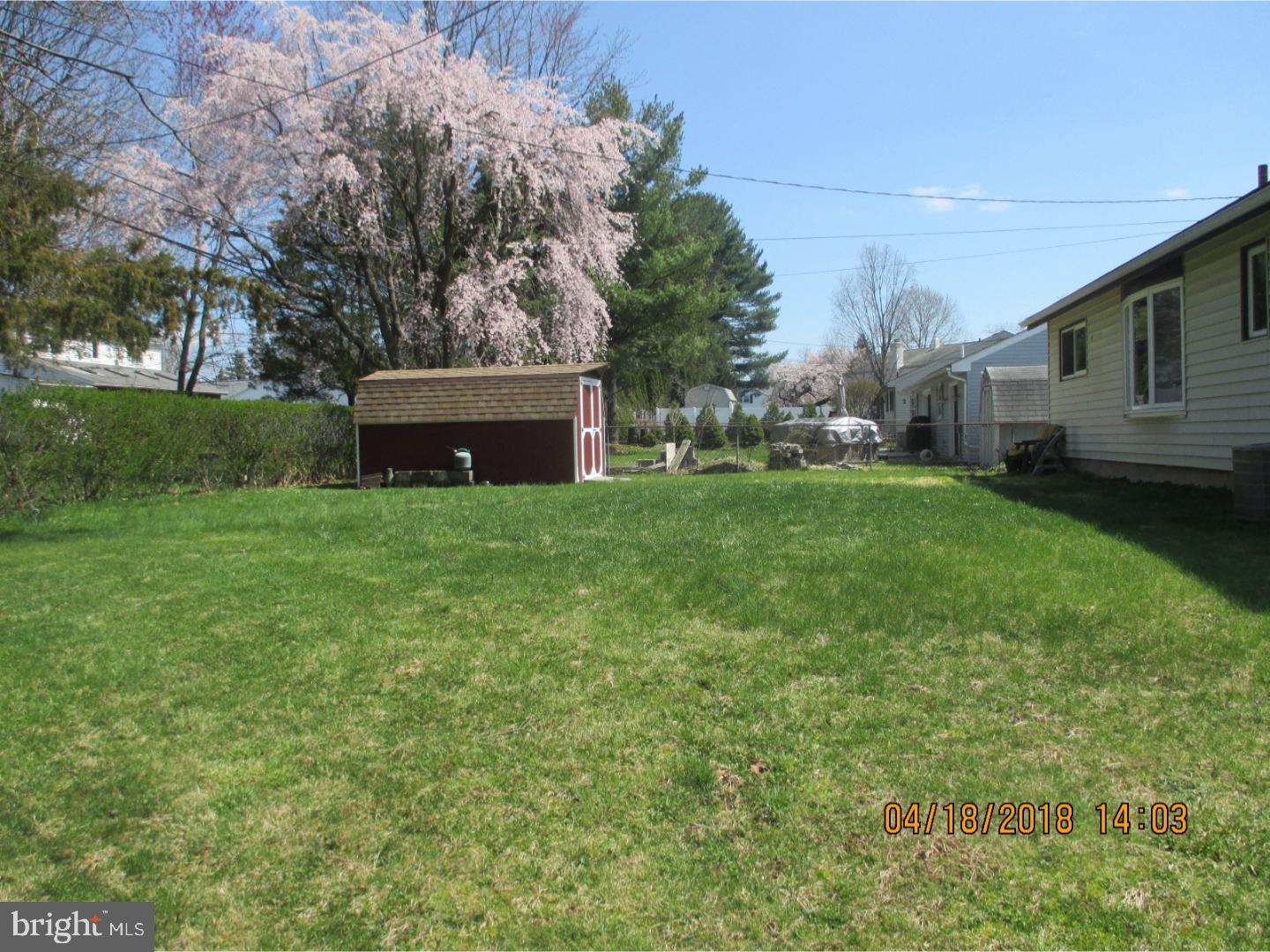 1431 Buttonwood Lane Warminster, PA 18974 - Photo 4 of 20 View in Back