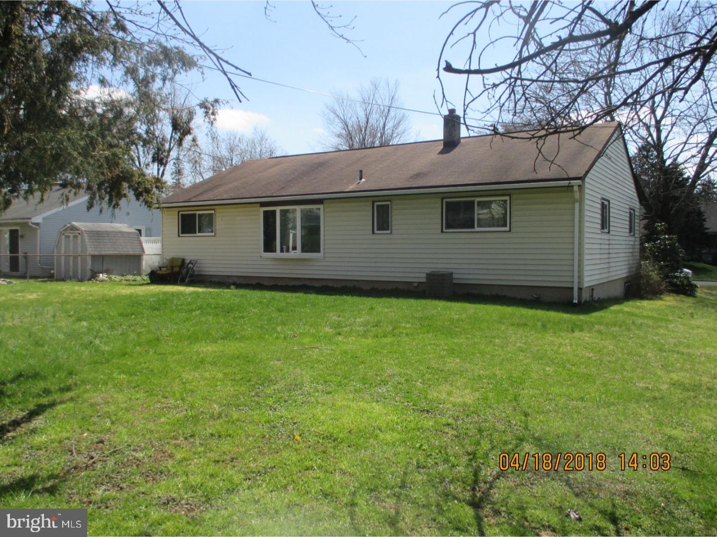 1431 Buttonwood Lane Warminster, PA 18974 - Photo 5 of 20 Exterior Back