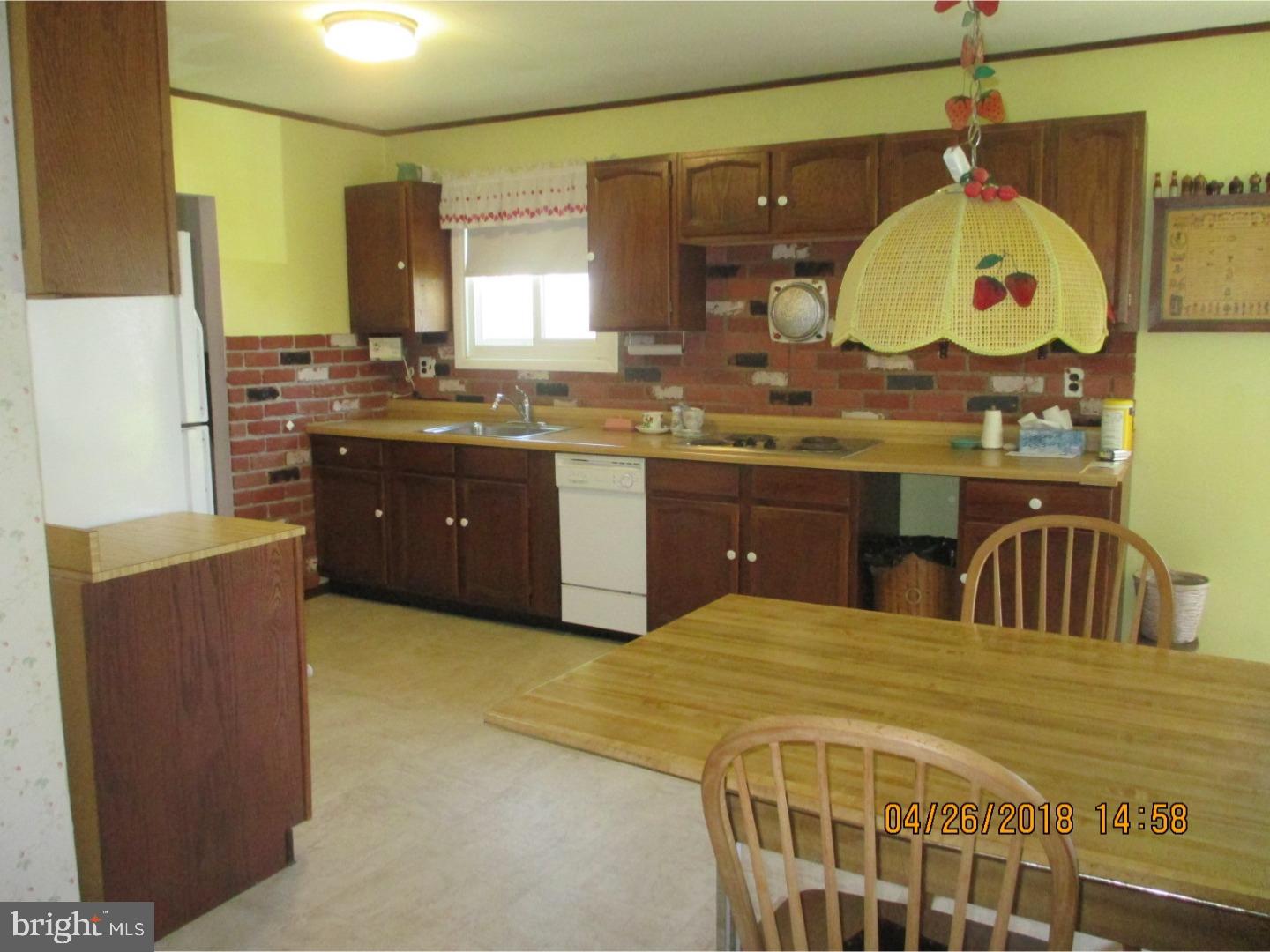 1431 Buttonwood Lane Warminster, PA 18974 - Photo 7 of 20 Kitchen