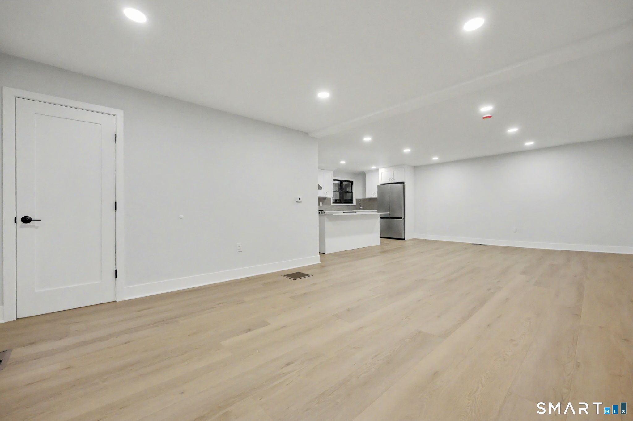 14 Gisella Road Trumbull, CT 06611 - Photo 4 of 40 Gallery Image 4