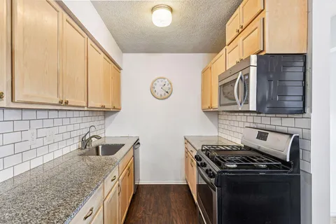 $244,900 | 4453 Cedar Lake Road, St. Louis Park, MN 55416