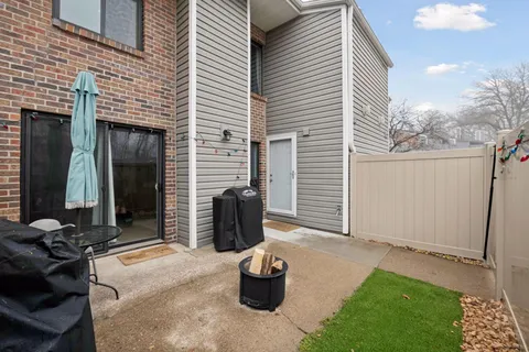 $244,900 | 4453 Cedar Lake Road, St. Louis Park, MN 55416