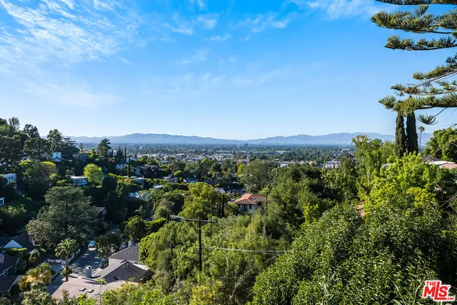 $1,749,000 | 3909 Glenridge Drive, Sherman Oaks, CA 91423