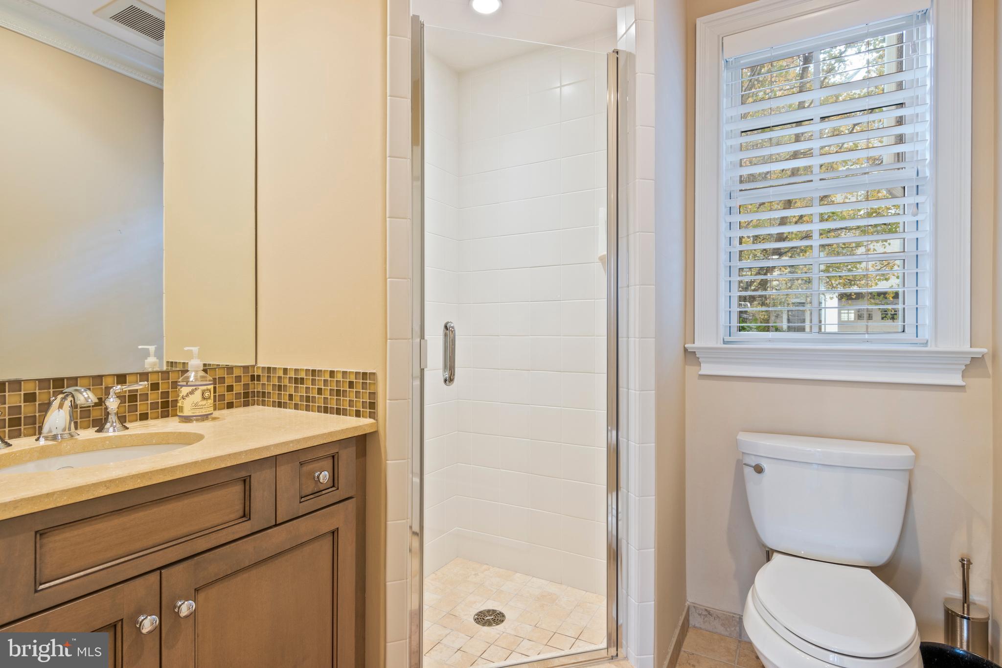 114 Exeter Road Devon, PA 19333 - Photo 5 of 31