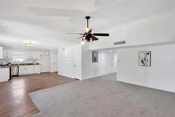 $284,900 | 606 Hillcrest Street, Mansfield, TX 76063